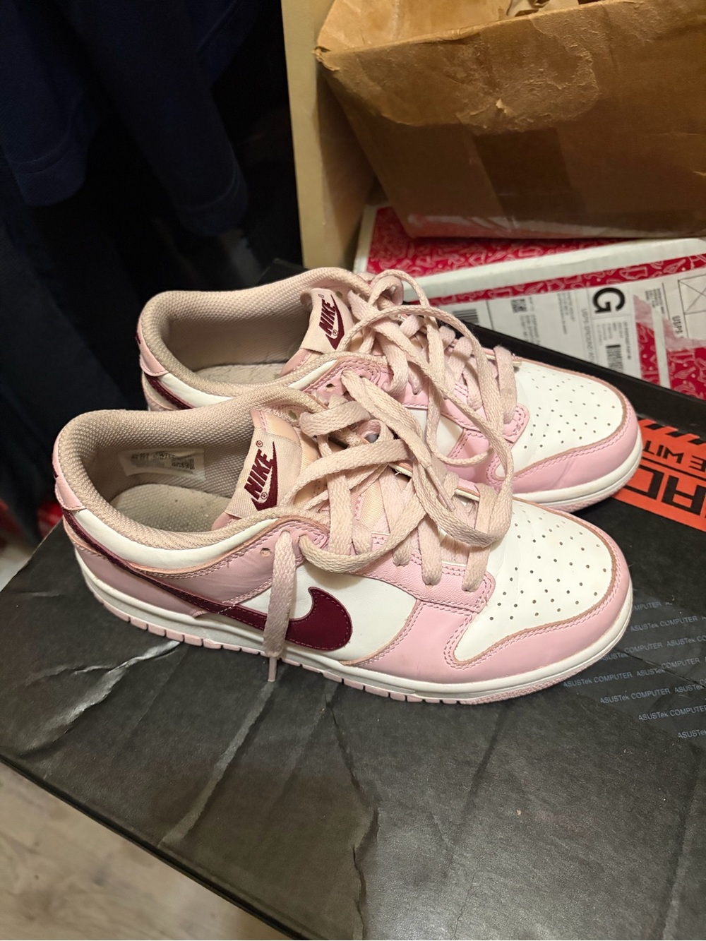 Nike Women’s Low-Top Sneakers in Light Pink, White and Burgundy